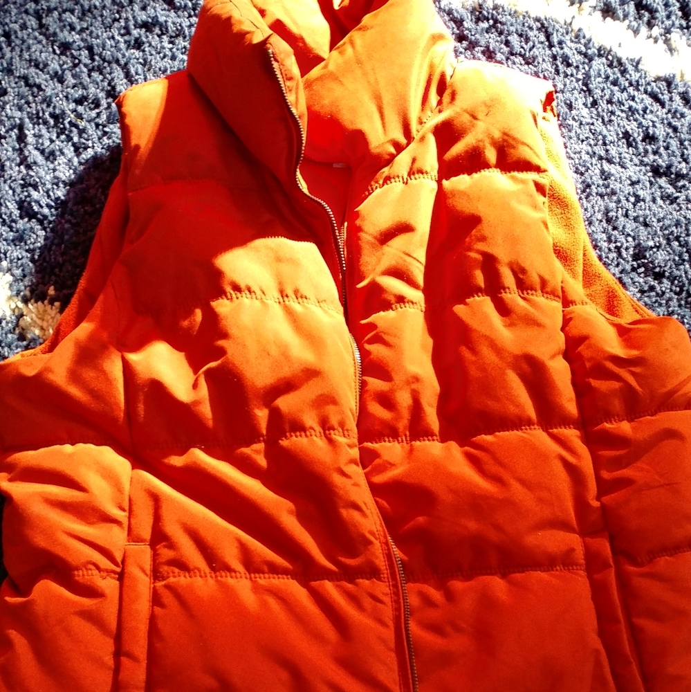 OLD NAVY PUFF VEST